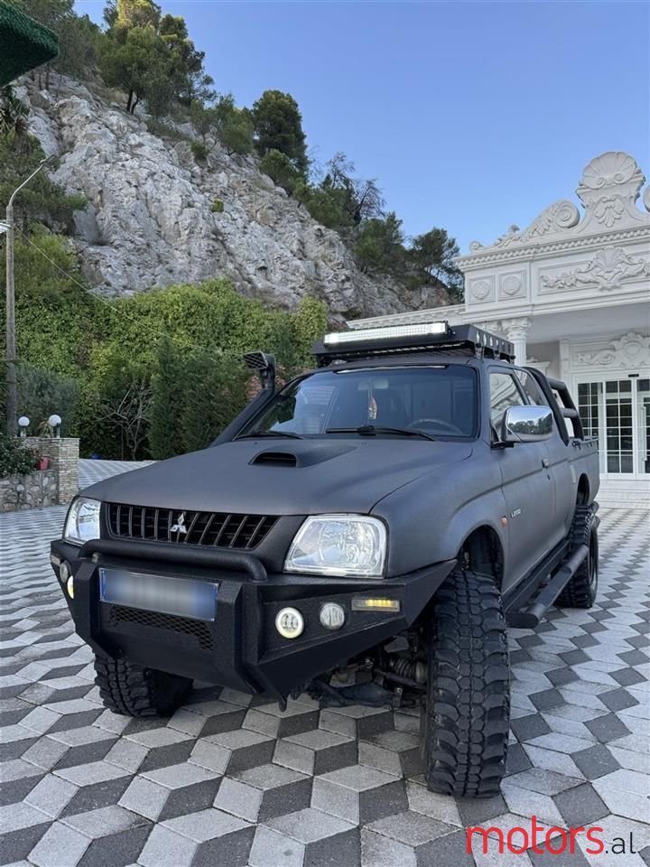 2000' Mitsubishi L200 photo #1