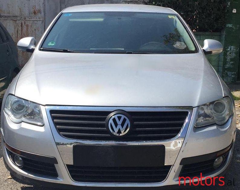 2008' Volkswagen Passat photo #1