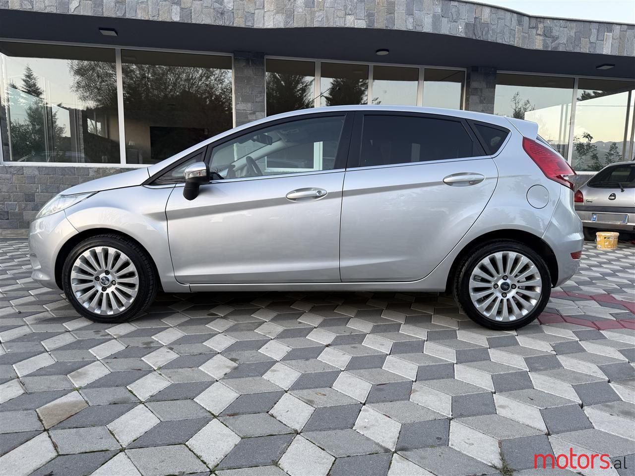 2011' Ford Fiesta photo #1