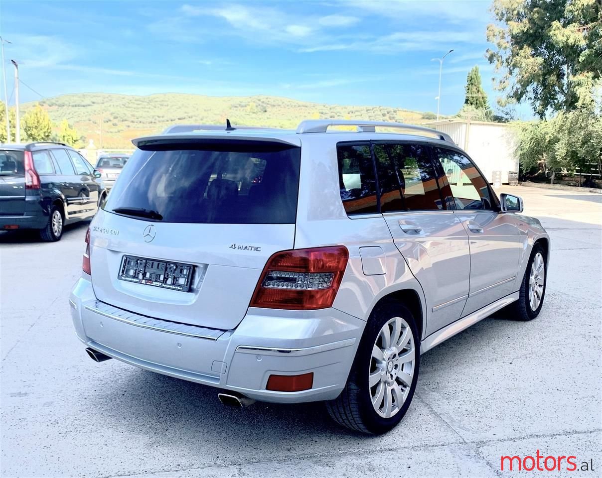 2012' Mercedes-Benz GLK 250 photo #2