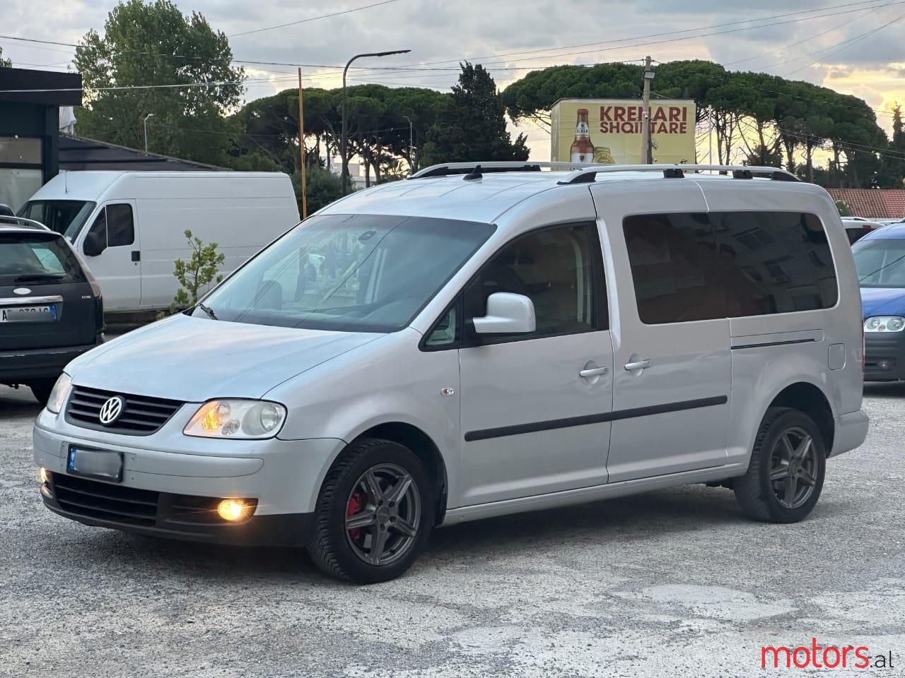 2010' Volkswagen Caddy photo #3