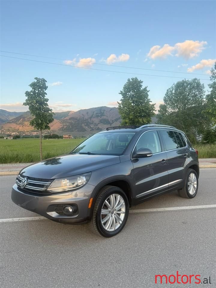 2013' Volkswagen Tiguan photo #1