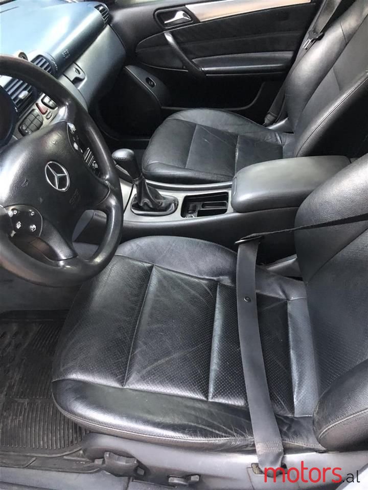 2001' Mercedes-Benz C 200 photo #2
