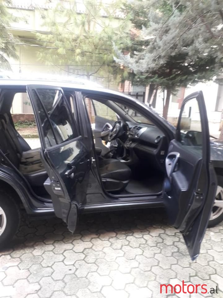 2007' Toyota RAV4 photo #5