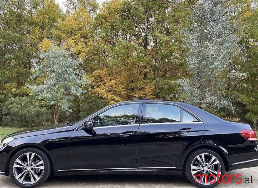 2014' Mercedes-Benz E 220 photo #2