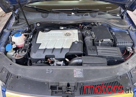 2009' Volkswagen Passat photo #4