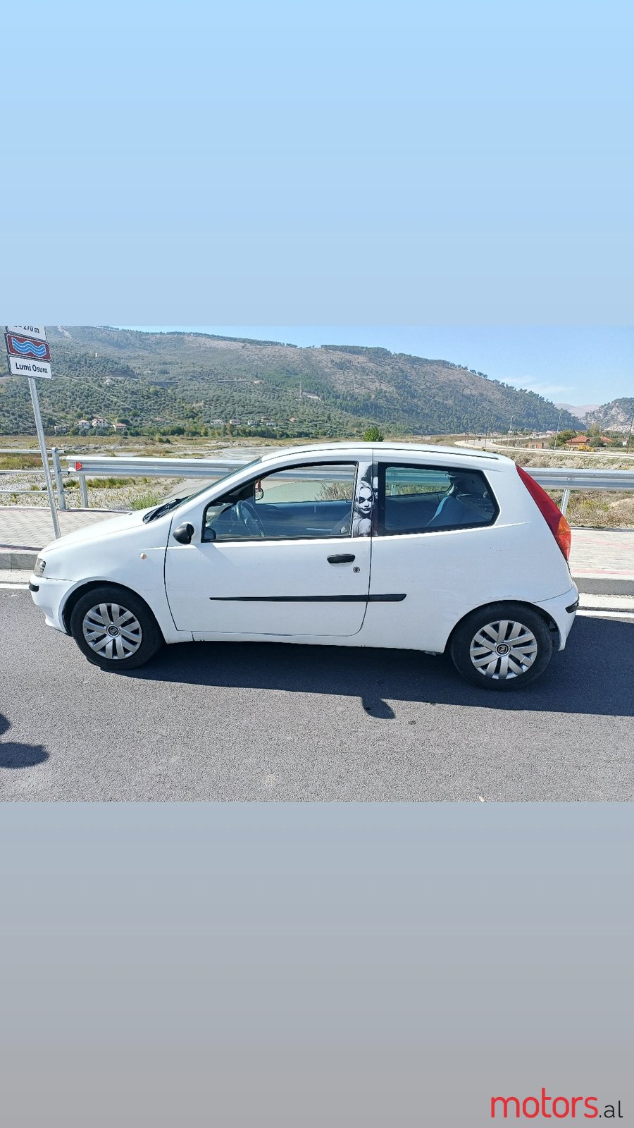 2001' Fiat Punto photo #2
