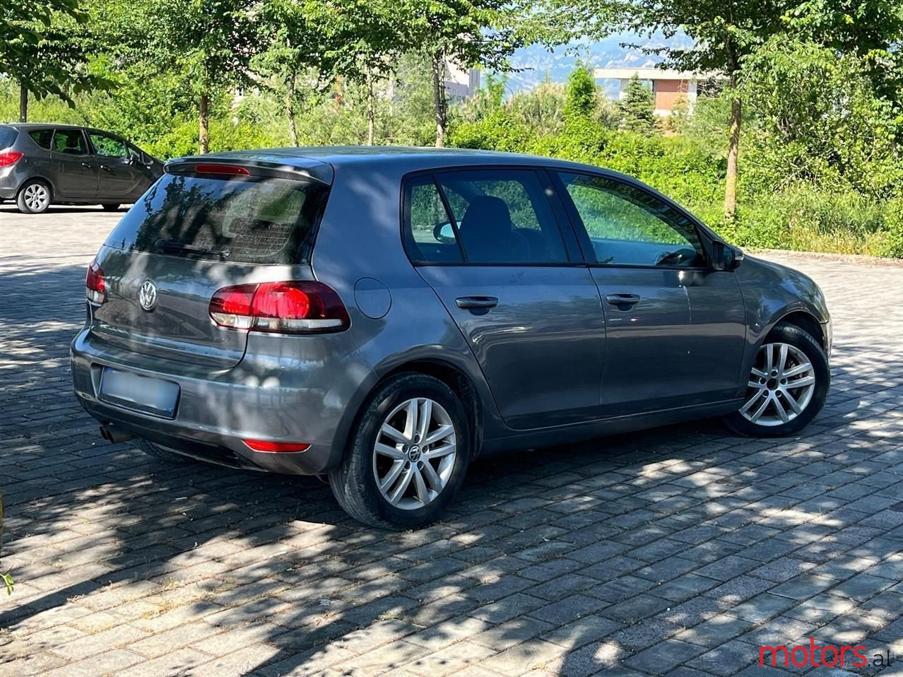 2010' Volkswagen Golf photo #4