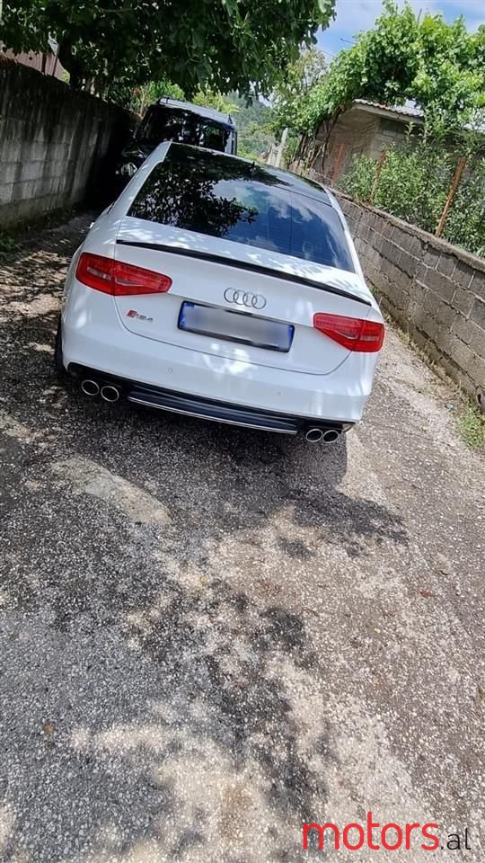 2013' Audi A4 photo #4