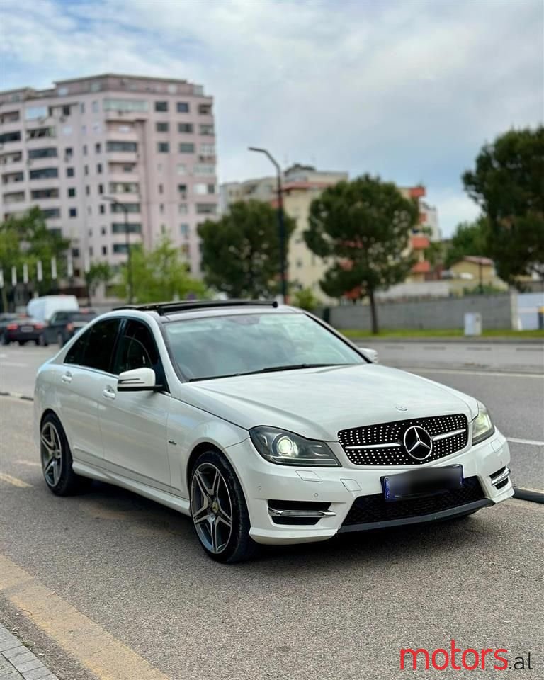 2011' Mercedes-Benz C 220 photo #6