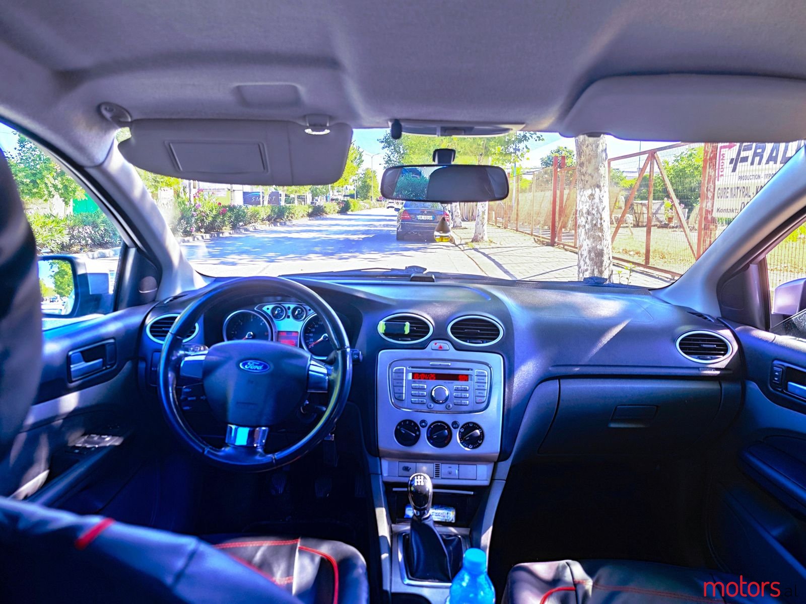 2009' Ford Focus photo #5
