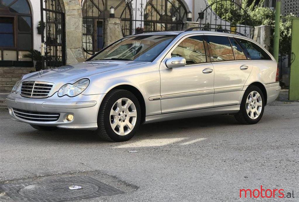 2006' Mercedes-Benz C 220 photo #1