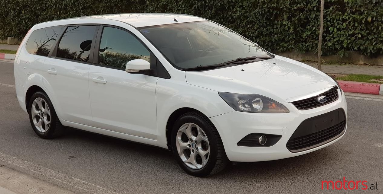 2010' Ford Focus photo #1