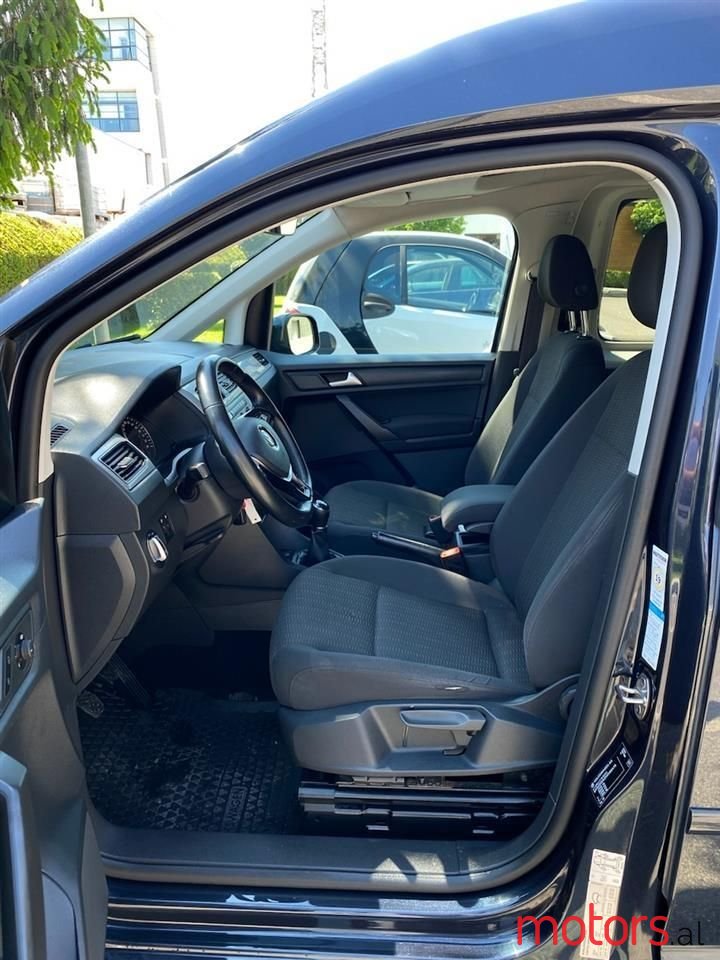 2016' Volkswagen Caddy photo #6