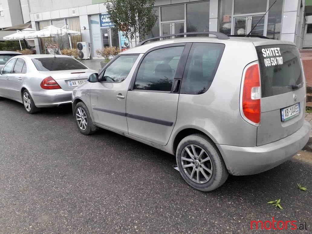 2008' Skoda Roomster photo #3