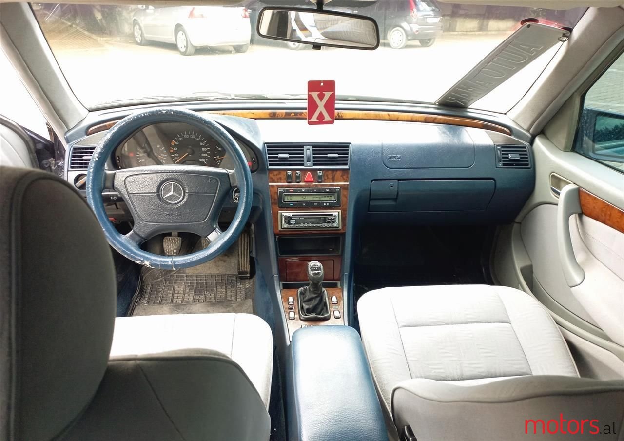 1999' Mercedes-Benz C 250 photo #4