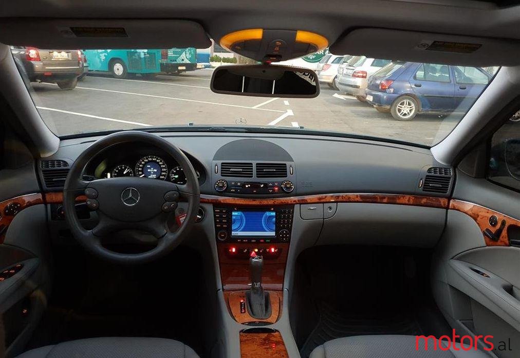 2008' Mercedes-Benz E 280 photo #2