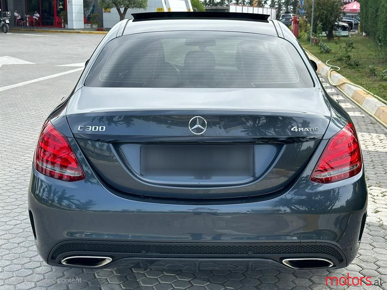 2015' Mercedes-Benz 300 photo #5