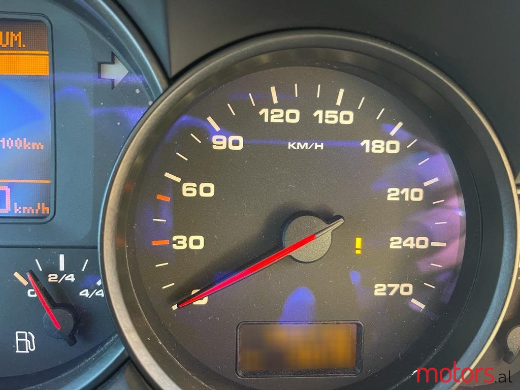 2009' Porsche Cayenne photo #2