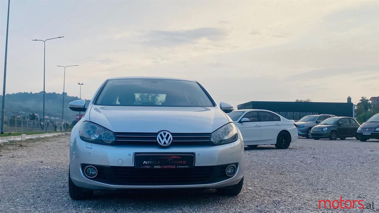 2010' Volkswagen Golf photo #5