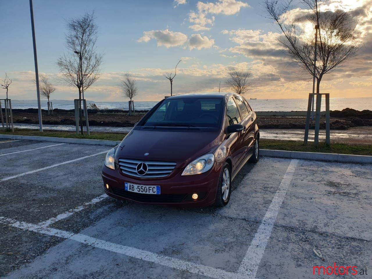 2007' Mercedes-Benz B 180 photo #1