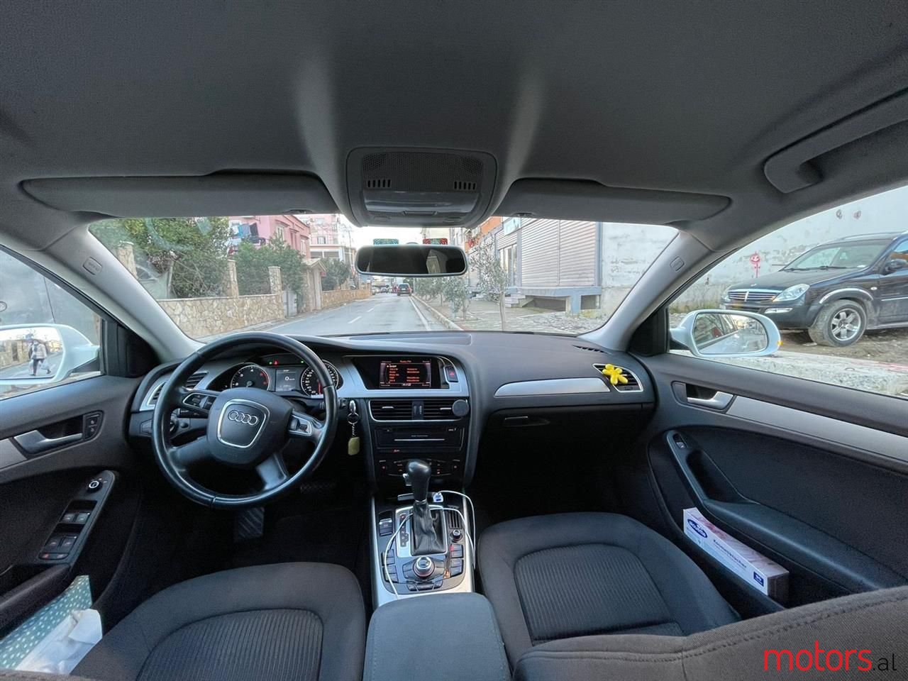 2011' Audi A4 photo #2