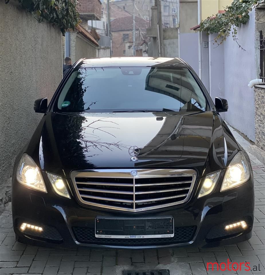 2009' Mercedes-Benz E 350 photo #2