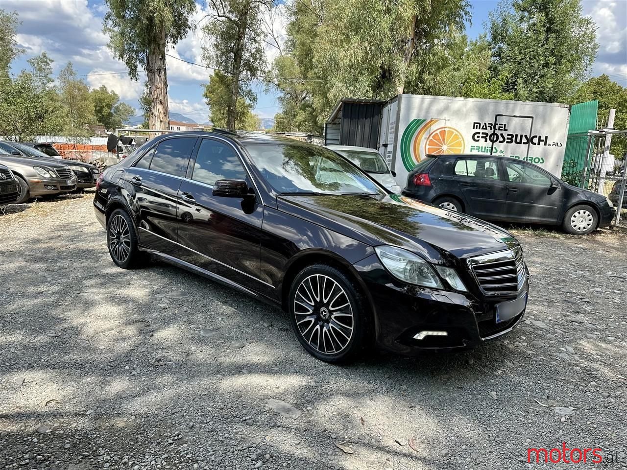 2009' Mercedes-Benz E 350 photo #1