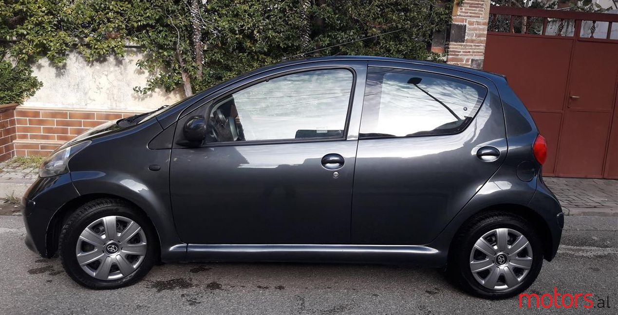 2007' Toyota Aygo photo #1