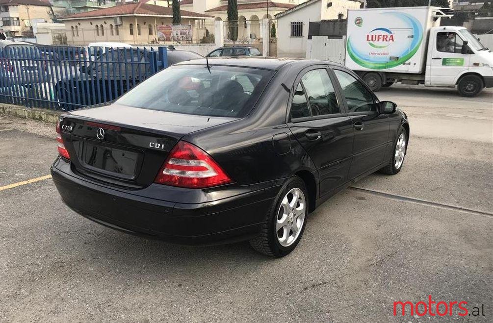 2005' Mercedes-Benz C 220 photo #2