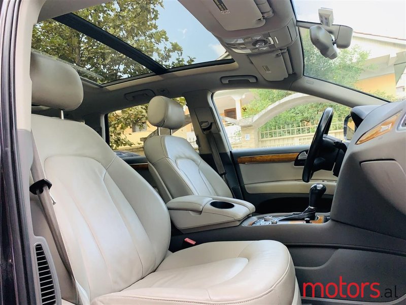 2011' Audi Q7 photo #4