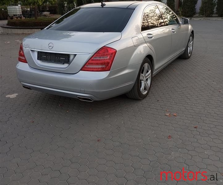 2011' Mercedes-Benz S 350 photo #4