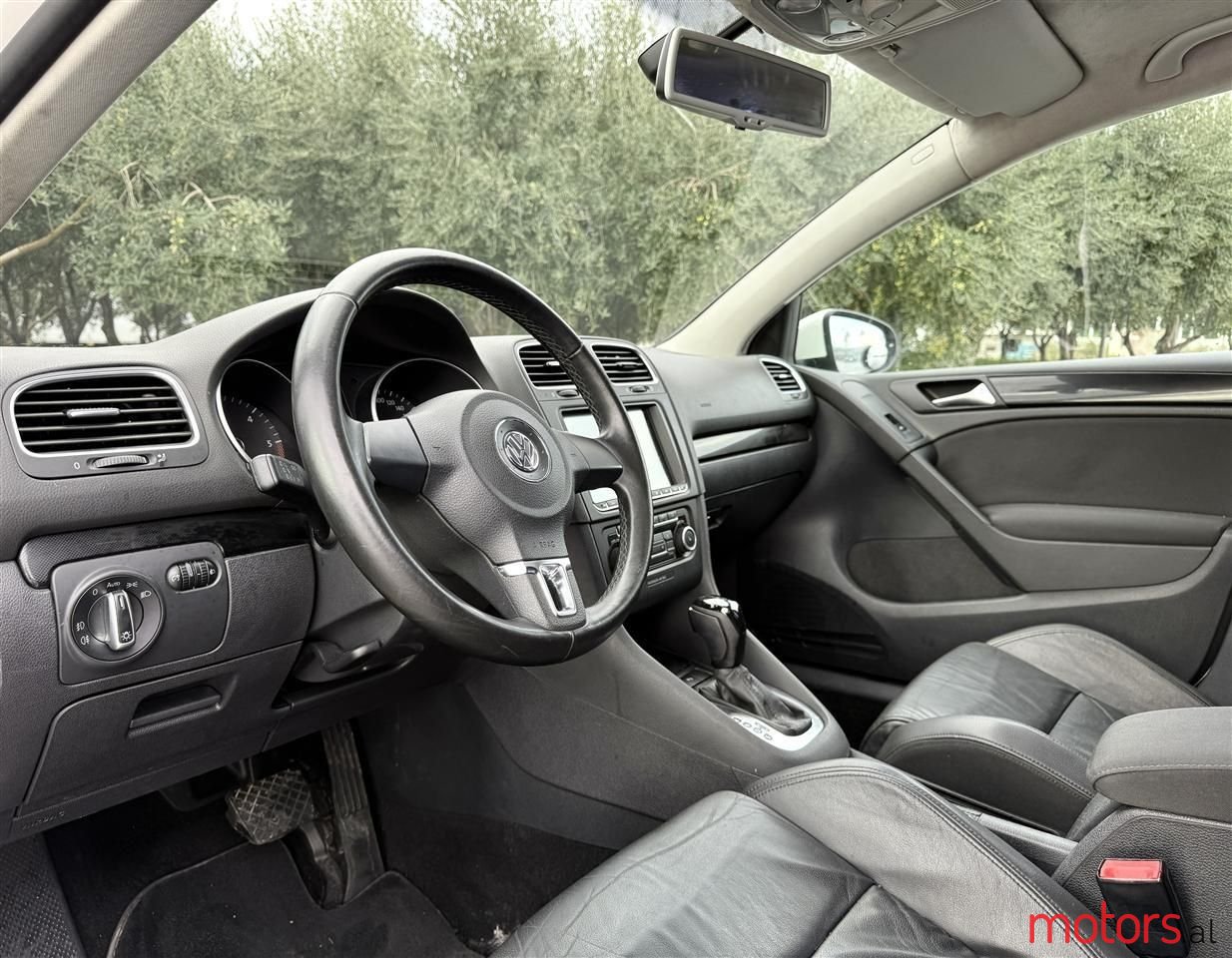 2012' Volkswagen Golf photo #3