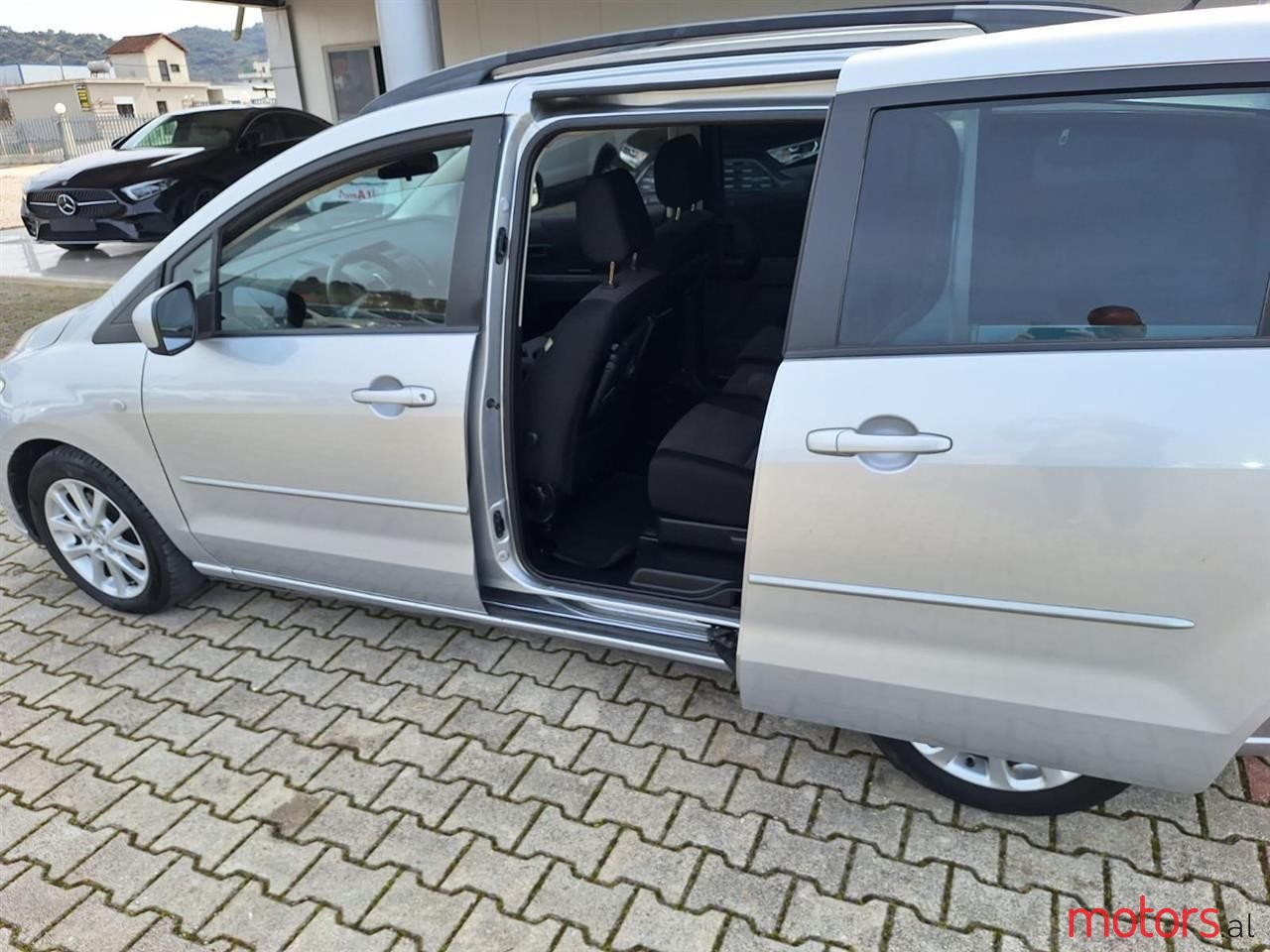 2008' Mazda 5 photo #3