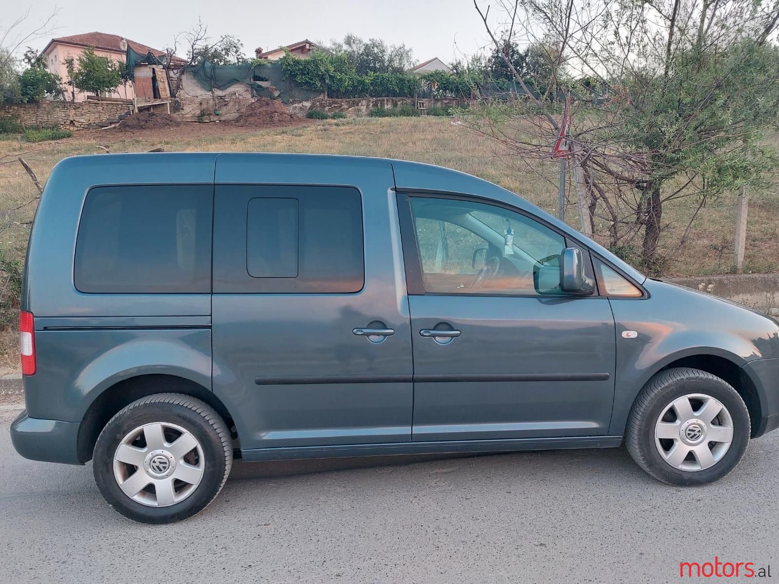 2010' Volkswagen Caddy photo #5