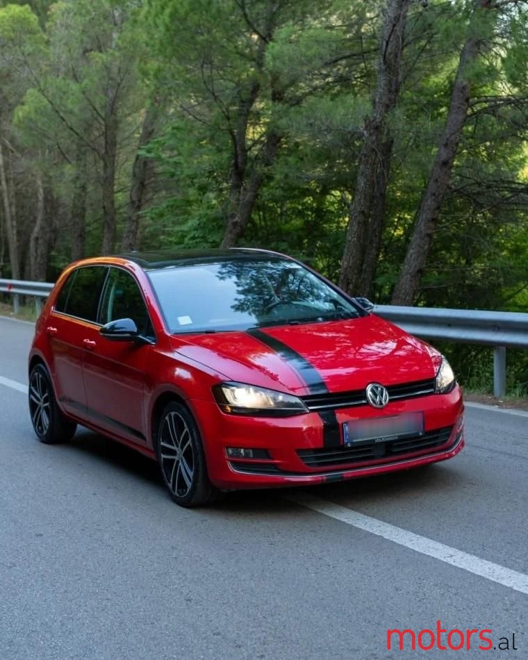 2015' Volkswagen Golf photo #1