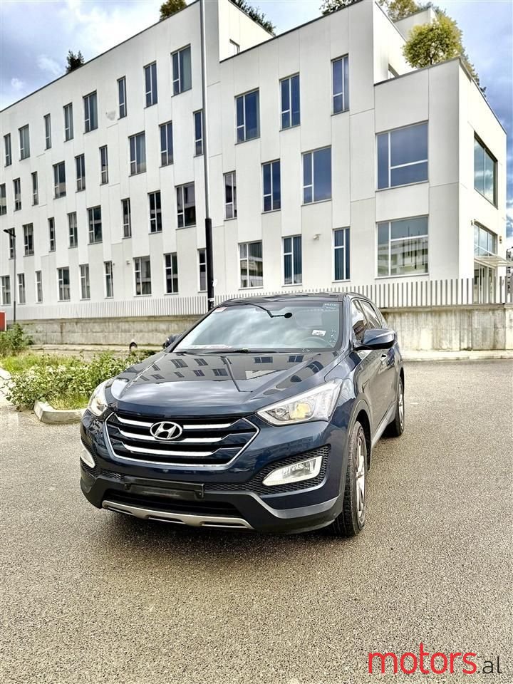 2013' Hyundai Santa Fe photo #5