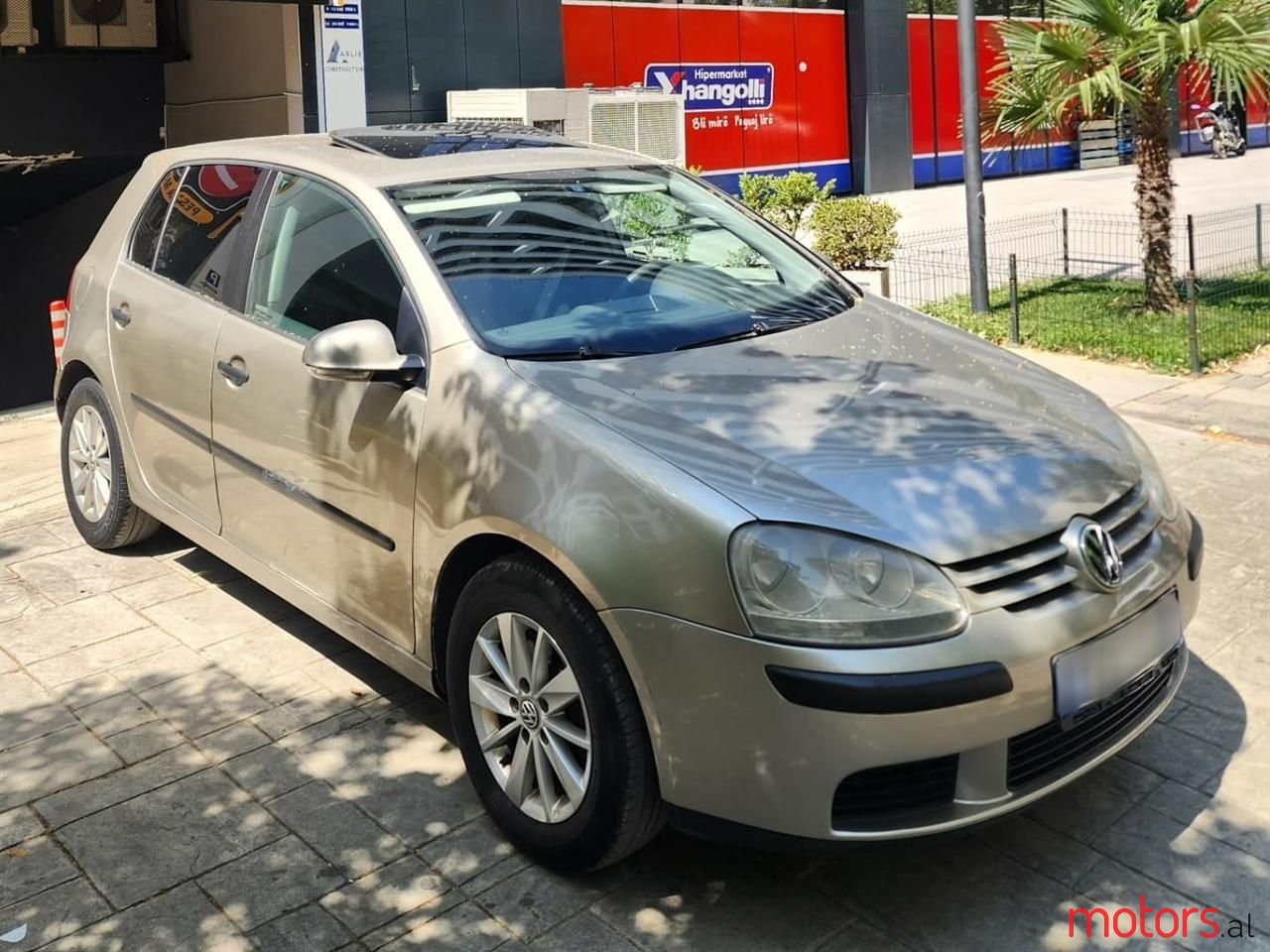 2005' Volkswagen Golf photo #5