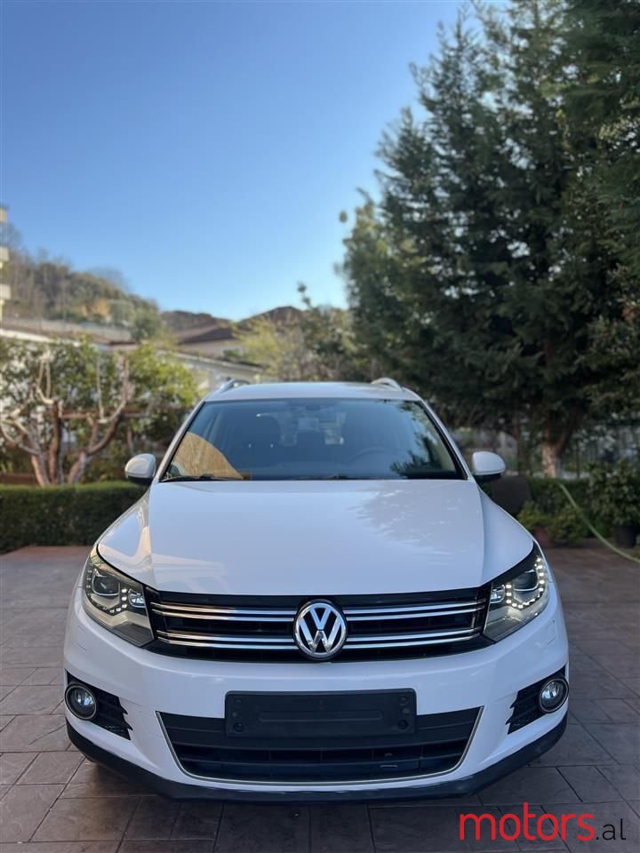 2013' Volkswagen Tiguan photo #3