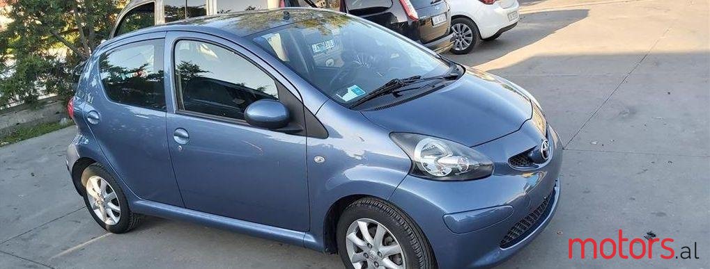 2008' Toyota Aygo photo #1