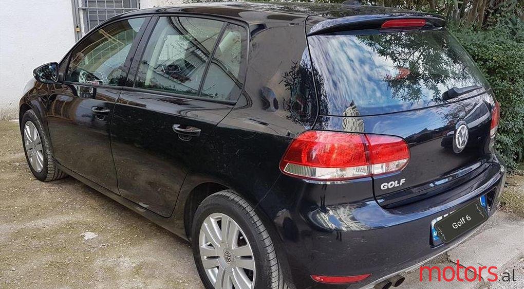 2010' Volkswagen Golf photo #1