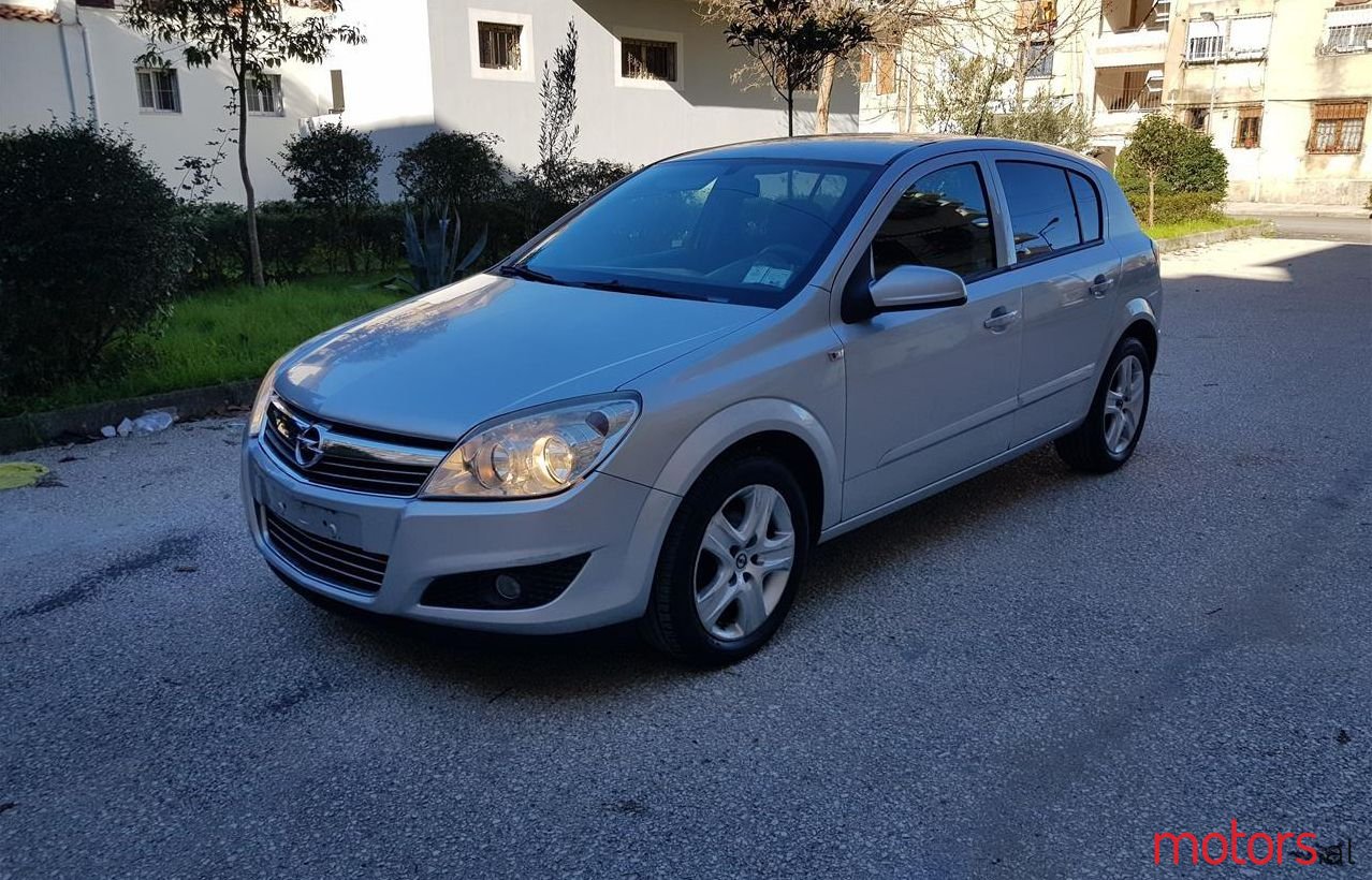 2009' Opel Astra photo #1