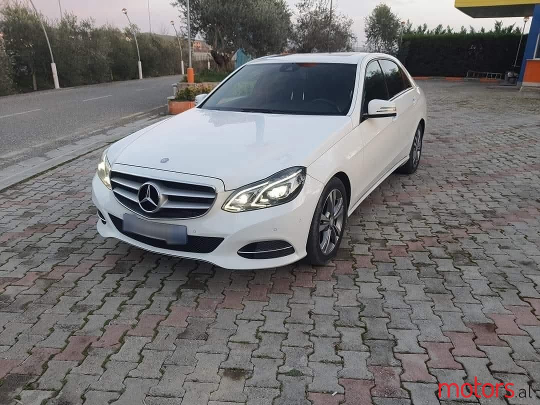 2014' Mercedes-Benz E 220 photo #1