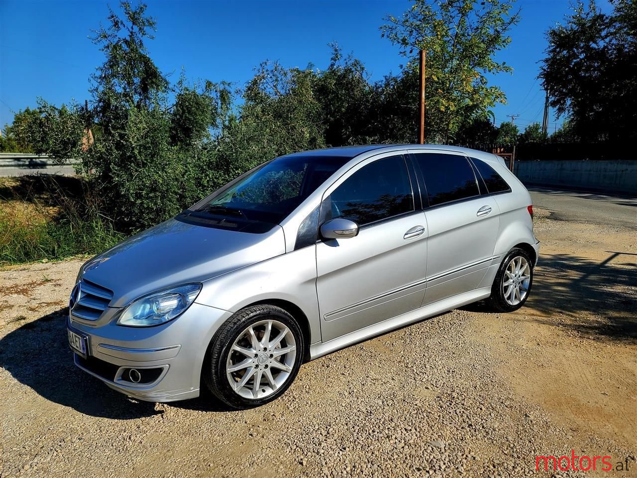 2008' Mercedes-Benz B 180 photo #1