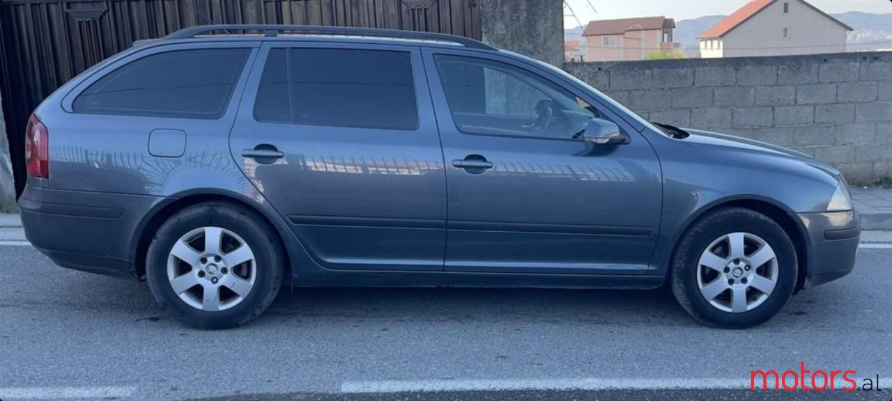 2006' Skoda Octavia photo #2