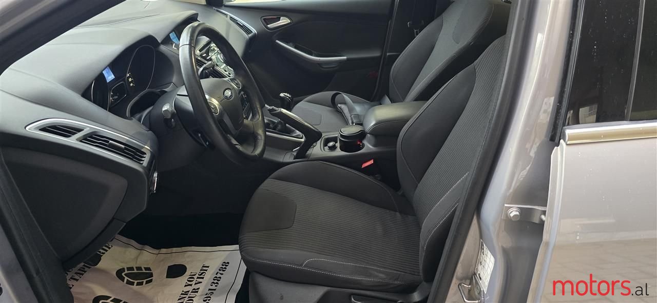 2012' Ford Focus photo #3