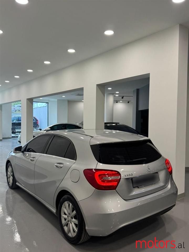 2014' Mercedes-Benz A 180 photo #4