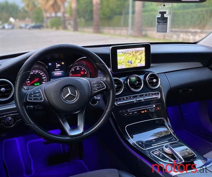 2015' Mercedes-Benz C 200 photo #3