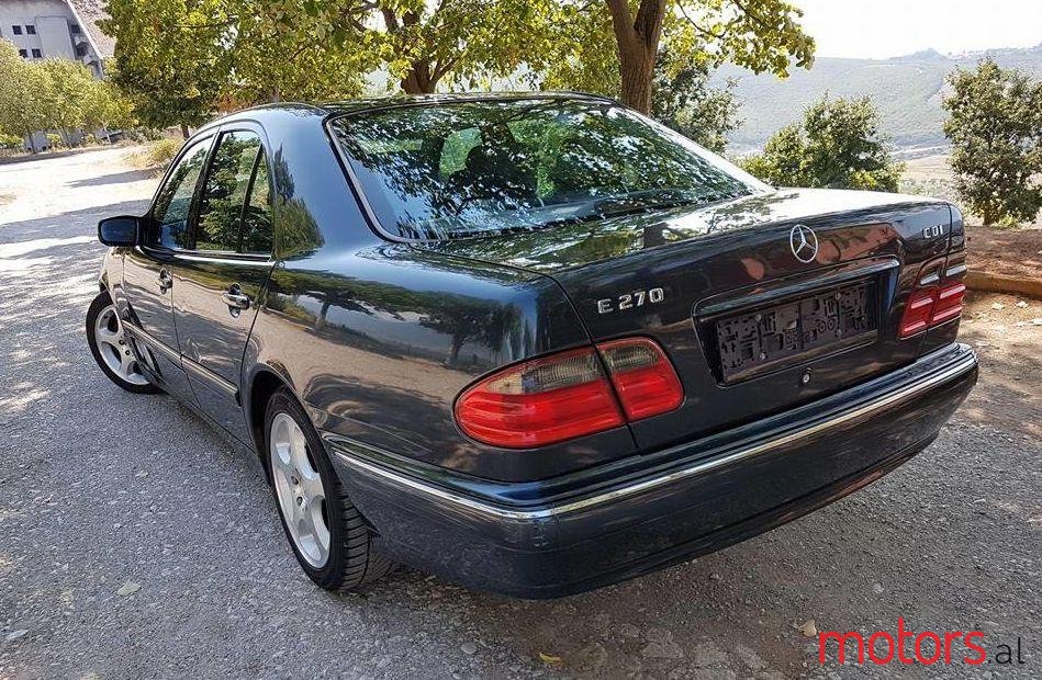 2001' Mercedes-Benz 270 photo #1