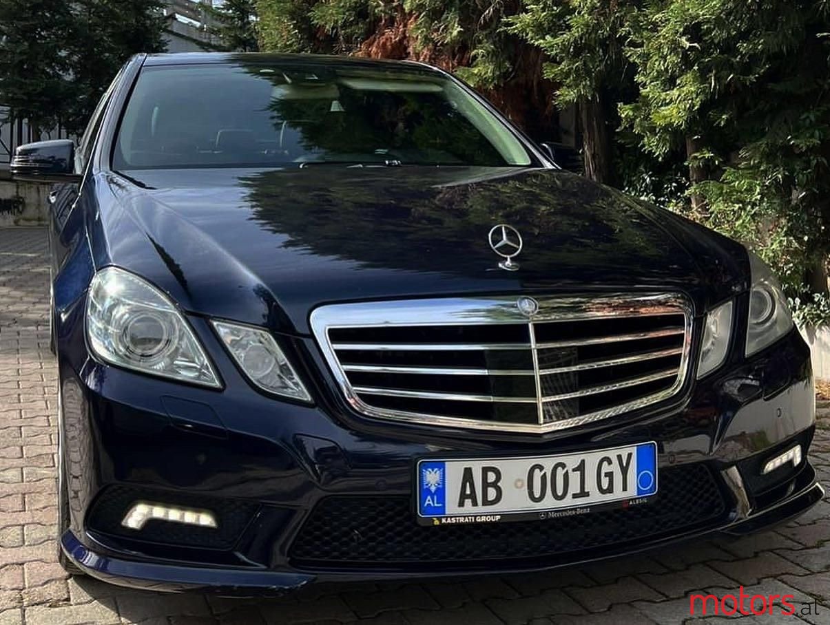 2010' Mercedes-Benz 350 photo #3